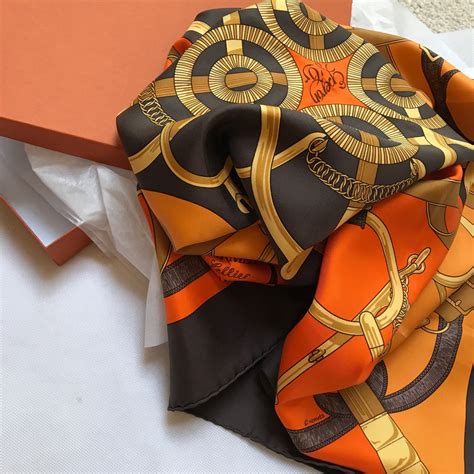 foulard hermes collection vintage|hermes scarf value.